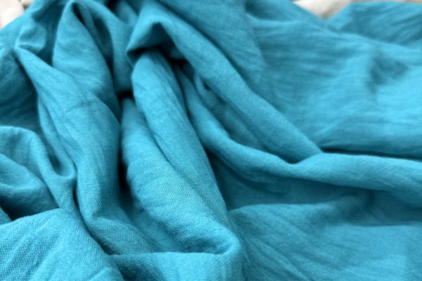 Плательная ткань Аделина жатка Изумруд